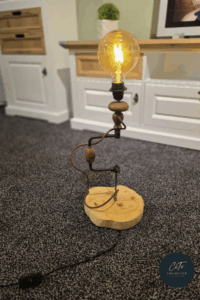 Upcycling-Lampe – Holzbohrer trifft Zitrusholz