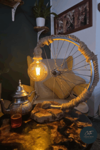 Upcycling-Lampe – Fahrradfelge trifft Olivenholz